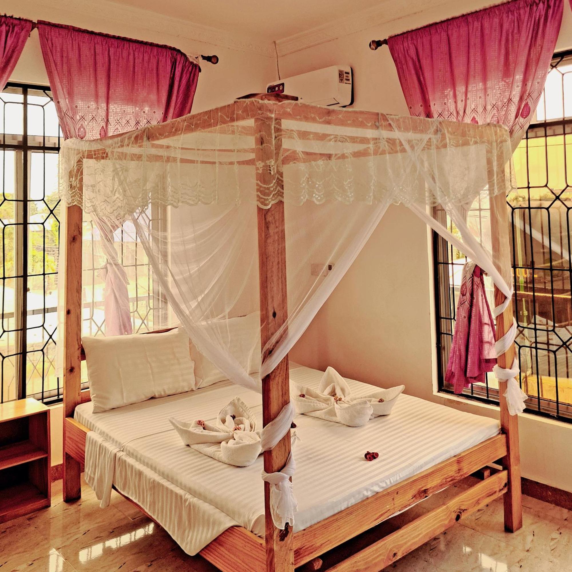 Bed and Breakfast Raha House Нунгві Екстер'єр фото