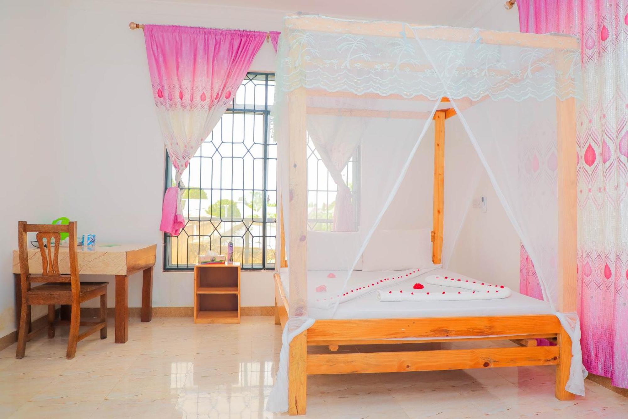 Bed and Breakfast Raha House Нунгві Екстер'єр фото