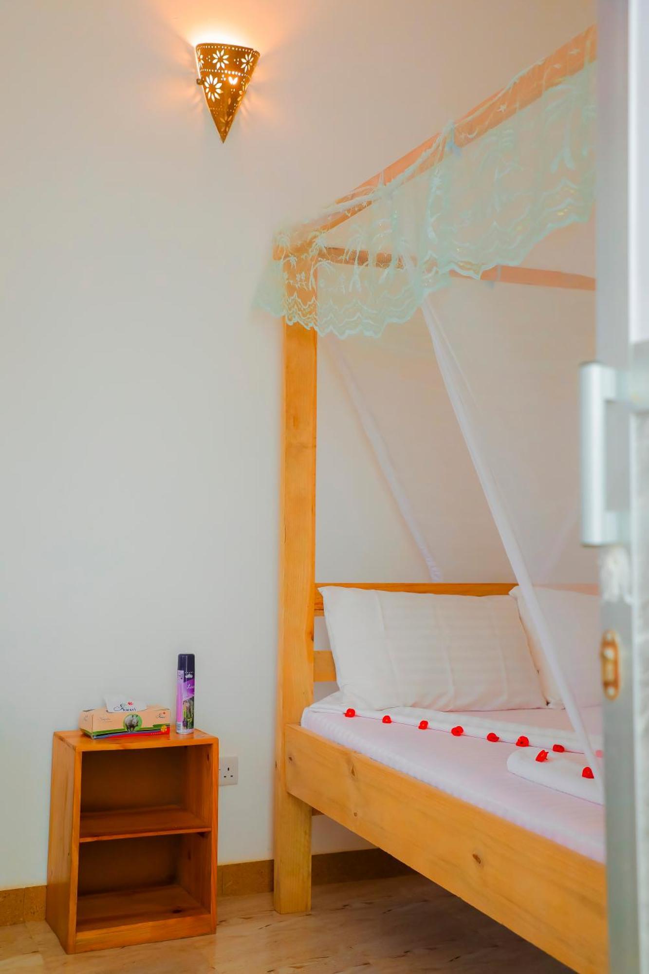 Bed and Breakfast Raha House Нунгві Номер фото